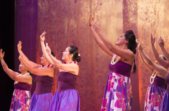 東京のフラダンススクールは初心者の生徒様も丁寧に指導いたします