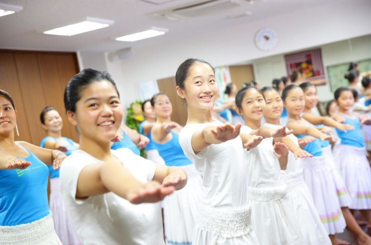 フラダンス教室風景