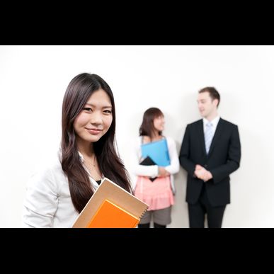 東京のフラスクールでは実践でも使えるような英会話を教えております