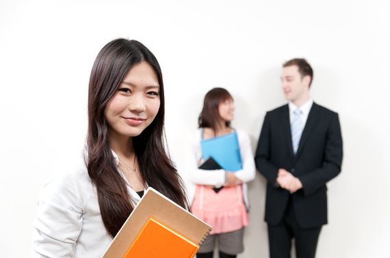 東京のフラスクールでは実践でも使えるような英会話を教えております