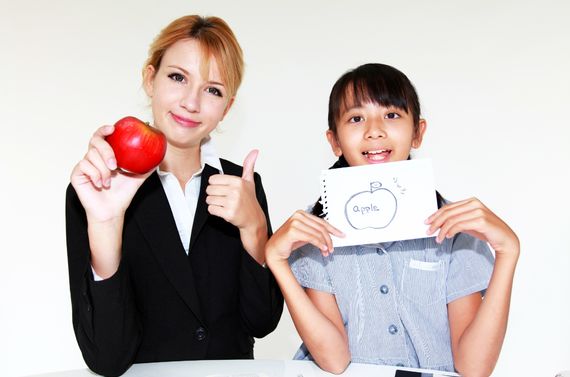 東京のスクールでは少人数制で一人ひとりに丁寧に英会話を教えております